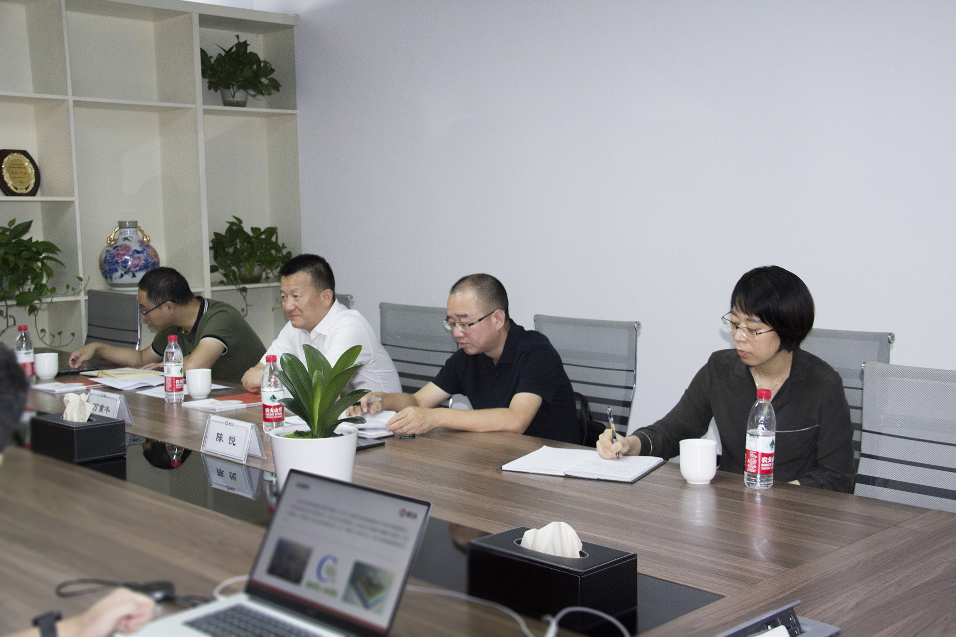 IMG_0739.jpg IMG_0739.jpg